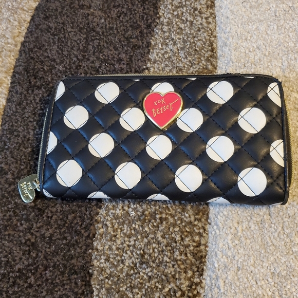 Betsey Johnson Handbags - EUC BETSEY JOHNSON POLKA DOT WALLET